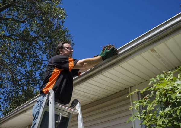 Cost of Eavestrough Clearing in Acworth